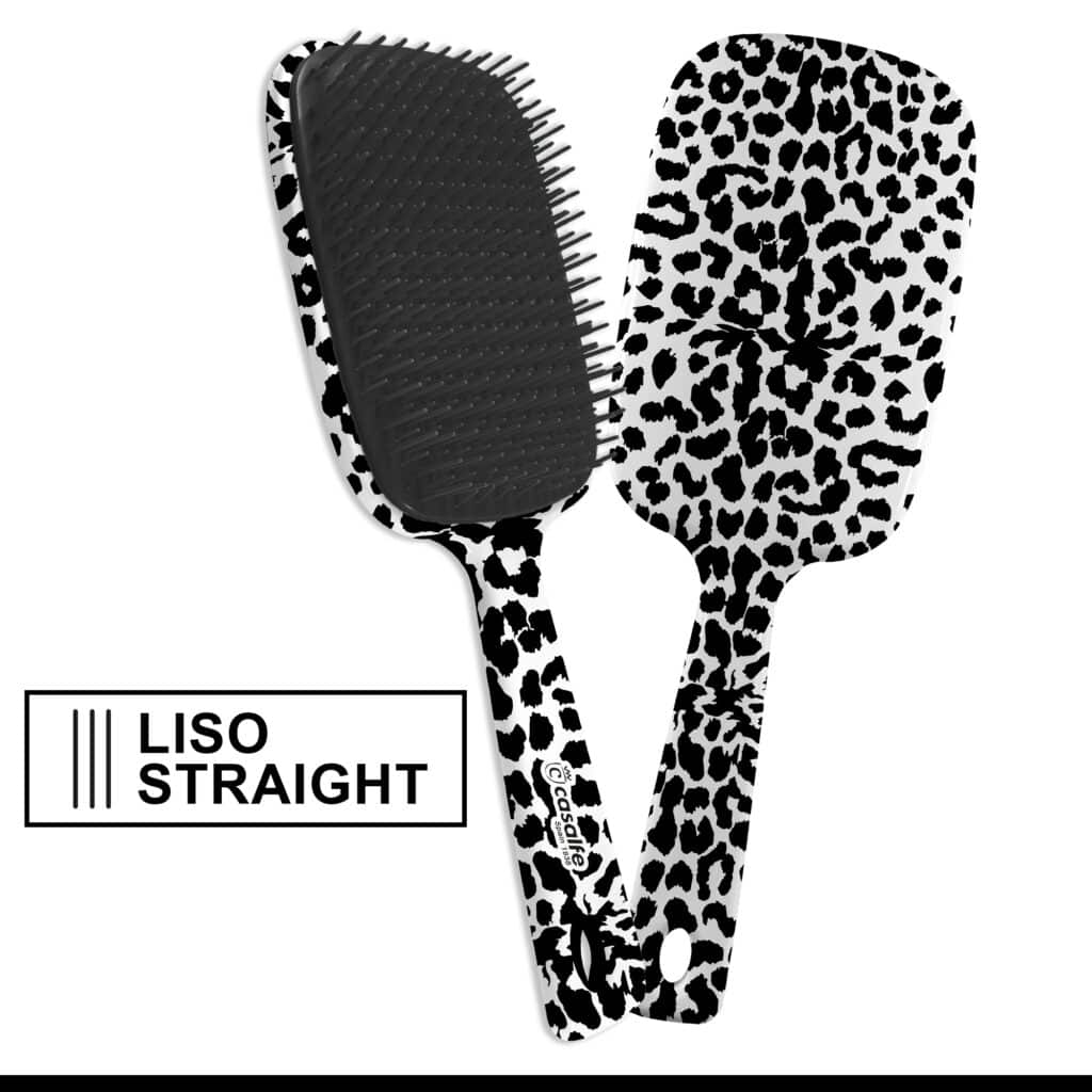 Leopard detangles without pulling XL brush. Straight hair by Casalfe
